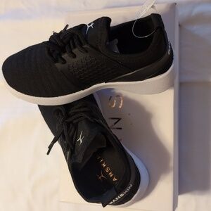 NIB Danskin ENJOY-G Kids Athletic Shoes